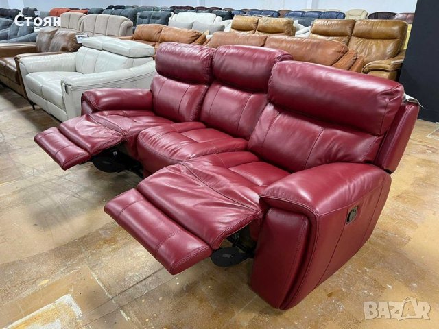 Червен кожен диван тройка с ръчен релаксиращ механизъм, снимка 6 - Дивани и мека мебел - 39711420
