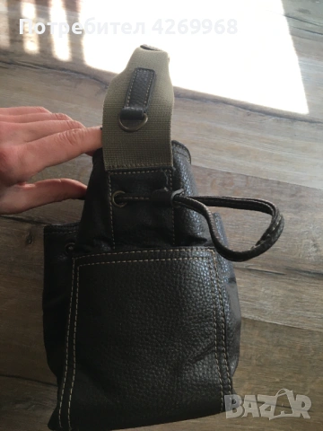 Дамски чанти, кожена 15 € , червена сатенена Sısley 25€, снимка 2 - Чанти - 53257300