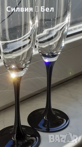 Комплект от 2 чаши за  Champagne Black Stem Luminarc- Vintage, снимка 1 - Антикварни и старинни предмети - 32316387