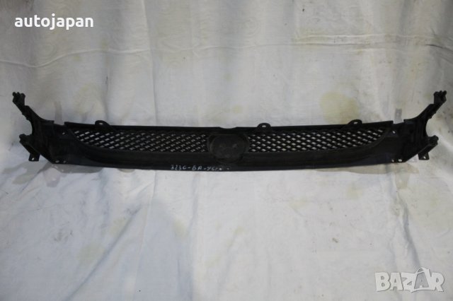 Предна решетка с емблема Мазда 323ц ба 96г Mazda 323c ba 1996, снимка 3 - Части - 43313229