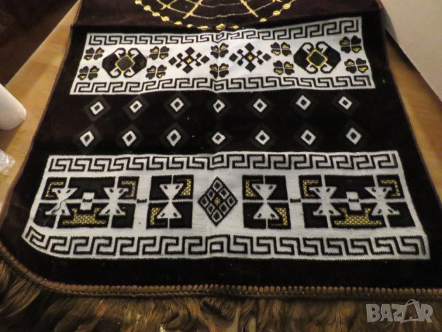 турско молитвено килимче, килимче за молитва за Намаз тъмнокафяв фон с джамия , снимка 3 - Антикварни и старинни предмети - 43169918