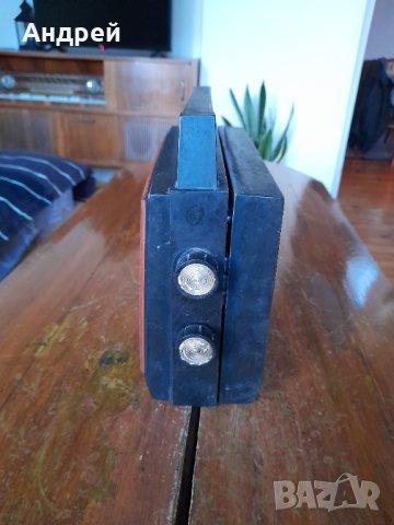 Старо радио,радиоприемник Гиала 404, снимка 4 - Антикварни и старинни предмети - 43989467