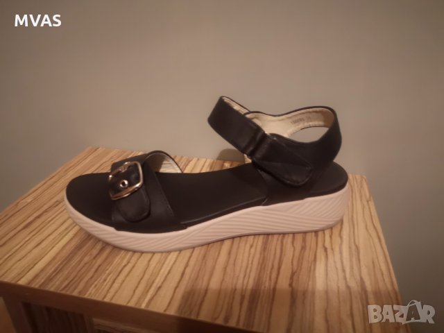 Нови - 35% дамски черни сандали на малка платформа 39 номер, снимка 4 - Сандали - 33547503