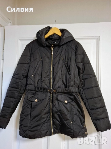 Дамско яке с качулка 