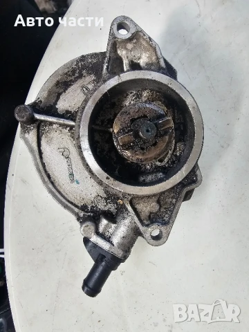 Вакуум помпа 7000130202 Pierburg 057146100l за Ауди А5 A8 4E Q5q7 Tou