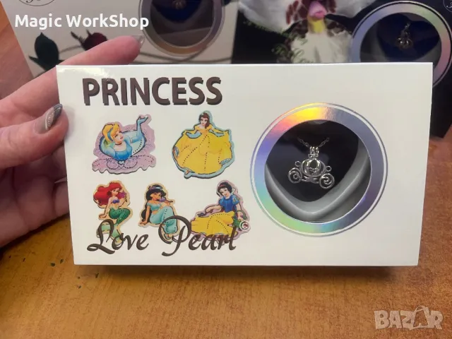 Колие с естествена перла в мида.