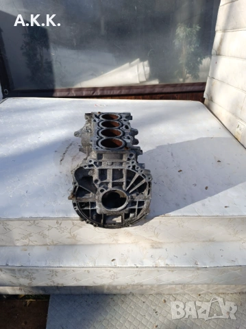 Продавам блок за Тойота Рав 4 2.0 бензин, снимка 4 - Части - 53452019