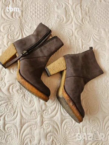 Промо 30лв! Кафяви, велурени боти с подметка от каучук, снимка 3 - Дамски боти - 48433099