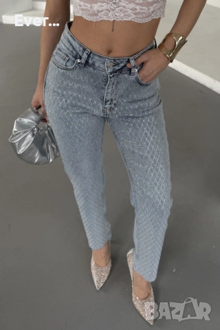 Дамски дънки в син цвят с камъни отпред , снимка 2 - Дънки - 52874163