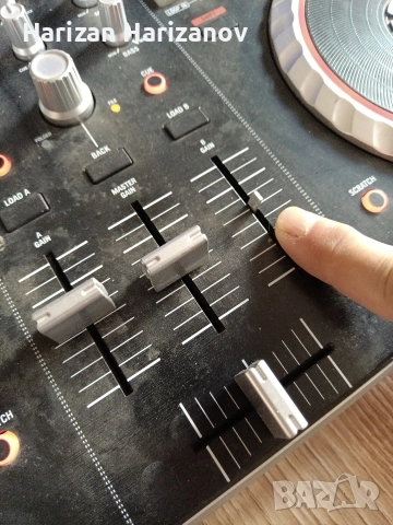 Numark MIXTRACK PRO II, снимка 3 - Ресийвъри, усилватели, смесителни пултове - 52947827