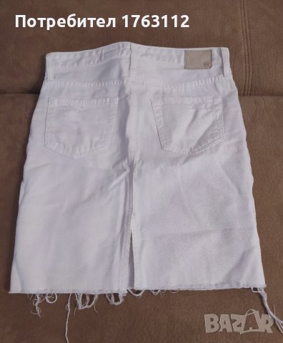 Дънкова бяла пола, 27 номер, с цепка отзад, дължина до коляното