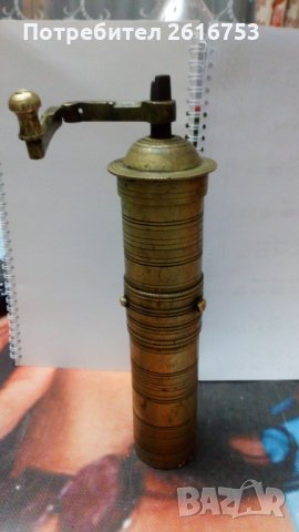 Афтентична ръчна кафемелачка , снимка 6 - Антикварни и старинни предмети - 28705696