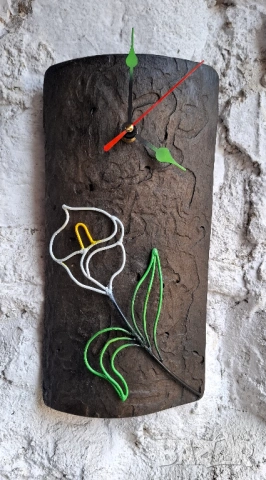 Стенен Часовник с Душа и Символика