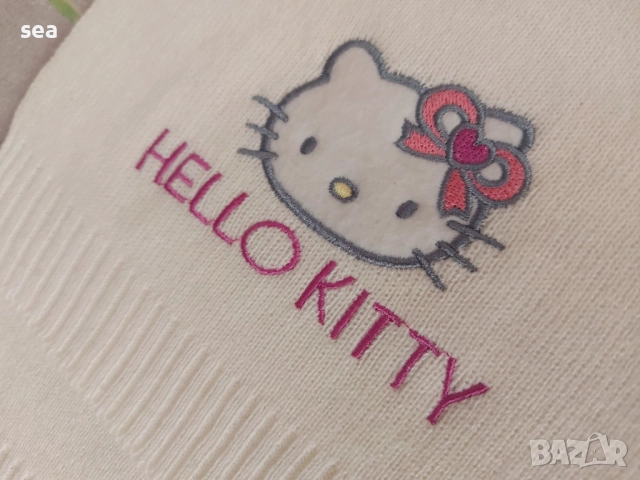 Сет шал Hello Kitty, ръкавици H&M и шапка с помпон 8-11 г., снимка 3 - Шапки, шалове и ръкавици - 51618752