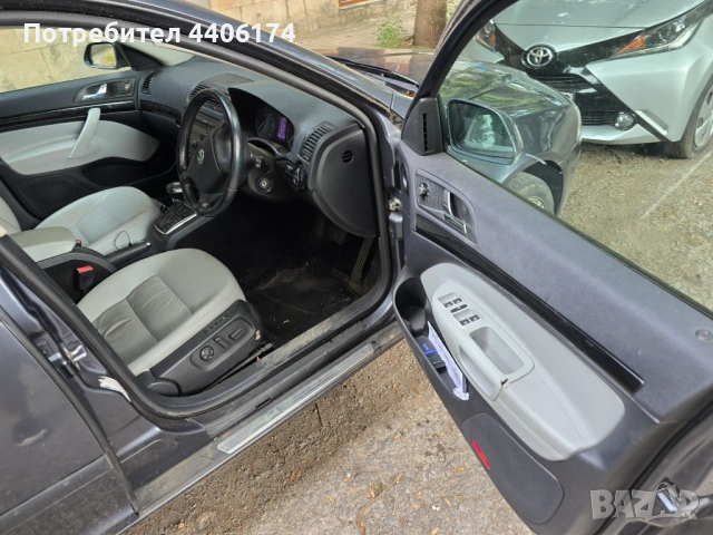 Skoda Oktavia 2.0 laurin & klement, снимка 10 - Автомобили и джипове - 53092983