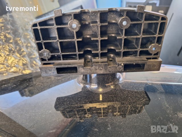 Оригинална стойка телевизор BN61-07626X Samsung модел UE32D4003BW, снимка 2 - Стойки, 3D очила, аксесоари - 43560760
