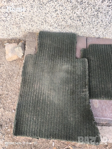 Оригинални зелени стелки за Мерцедес 124, снимка 3 - Аксесоари и консумативи - 53102857