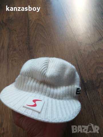 Eisbär - страхотна зимна шапка КАТО НОВА , снимка 2 - Шапки - 34588755