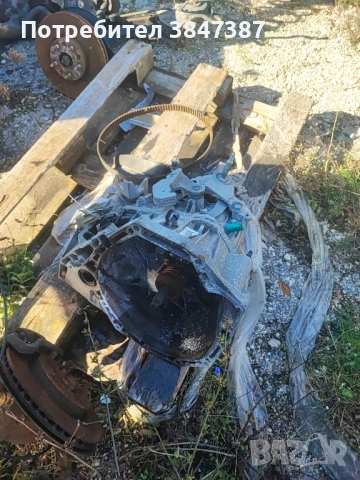 Скоростна кутия Nissan Juke 1.5dci, снимка 2 - Части - 52115152