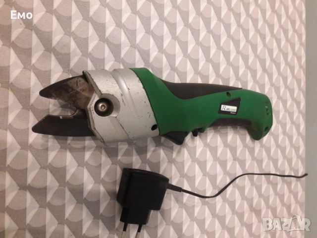 Електрическа лозарска ножица.