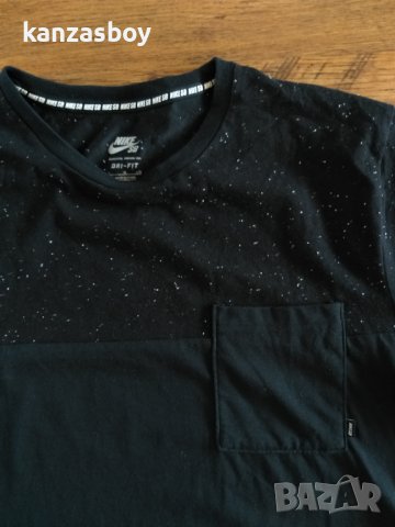 Nike - страхотна мъжка тениска КАТО НОВА
