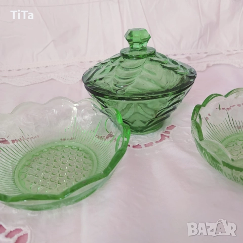 Ретро Захарница от Зелено Стъкло, снимка 2 - Сервизи - 52081567
