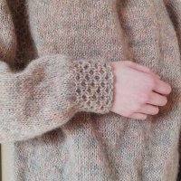 Ръчно плетен мохерен пуловер, снимка 6 - Блузи с дълъг ръкав и пуловери - 27811703