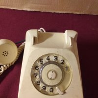 Стар телефон, снимка 4 - Стационарни телефони и факсове - 34595416