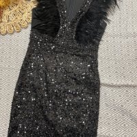 Ефирна рокля с естествени пера и пайети , снимка 1 - Рокли - 39081832