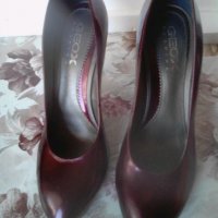 Дамски обувки Geox, снимка 1 - Дамски обувки на ток - 33314980