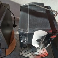 Кафе автомат Jura E60 Impressa, снимка 2 - Кафемашини - 43652645