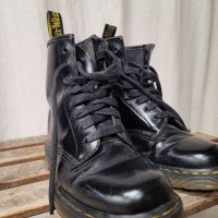 Dr Martens черни кубинки 8 дупки- 40 номер, снимка 16 - Дамски боти - 39600149