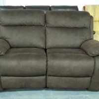 Кафяв диван от плат двойка с ръчен релаксиращ механизъм, снимка 1 - Дивани и мека мебел - 40627761
