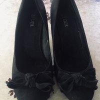 Елегантни дамски обувки н.40, днес 11 лв, снимка 1 - Дамски обувки на ток - 26391713