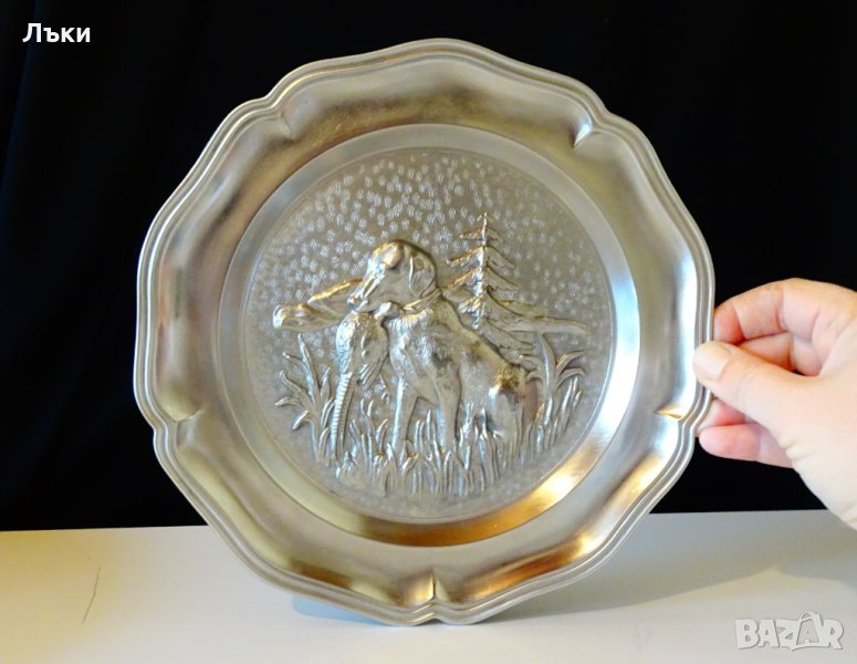 Пано,чиния от калай с ловна картина. , снимка 1