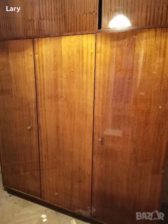 Гардероб от естествен фурнир, снимка 1