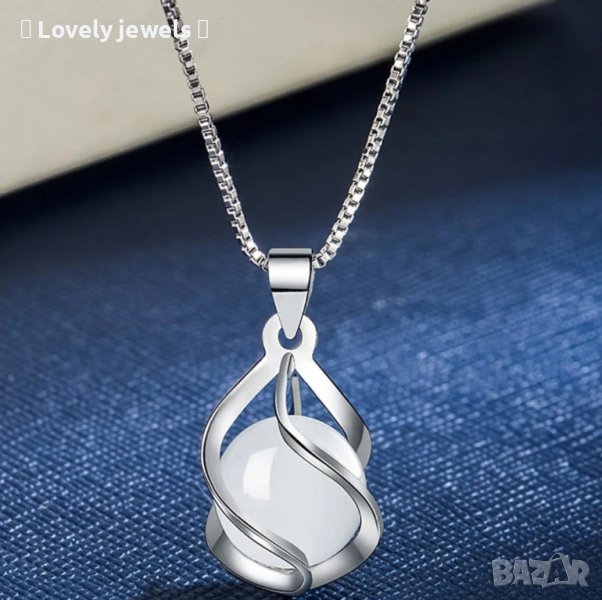 Сребърна висулка с бял опал със синджирче , снимка 1