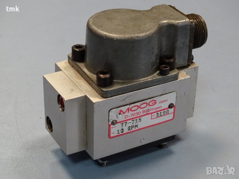 Серво клапан MOOG 10 GPM flow control servo valve 2-stage 210Bar, снимка 1