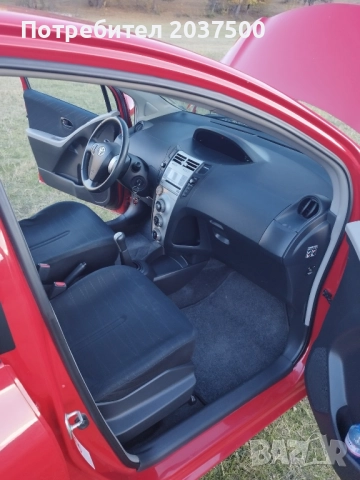 Toyota Yaris, снимка 8 - Автомобили и джипове - 52181615