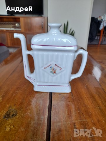 Стар порцеланов павур,павурче