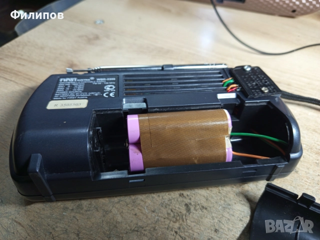 first wb2200 портативно фм радио с li-ion захранване, снимка 6 - Радиокасетофони, транзистори - 52672635