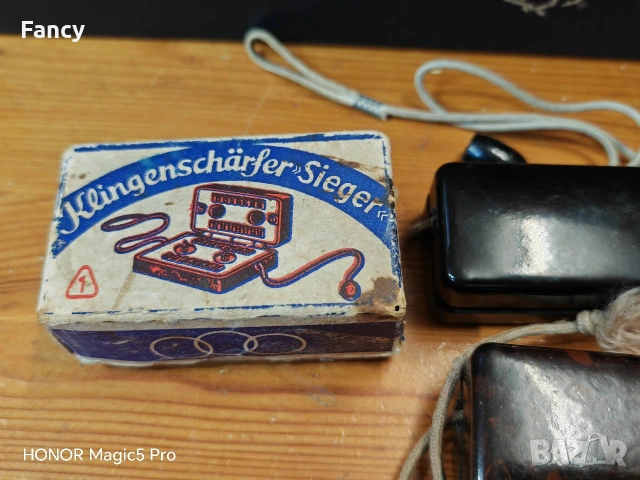 Машинки за заточване на бръснарски ножчета, снимка 2 - Антикварни и старинни предмети - 53452144