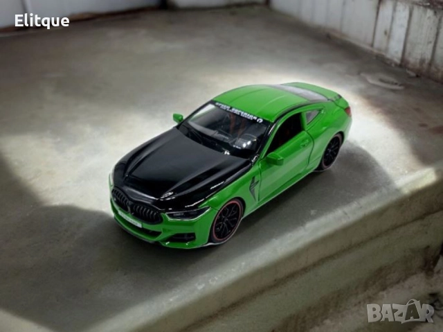 Автомобил BMW M8 с 3 реалистични звука и светлини – мащаб 1:24, снимка 13 - Коли, камиони, мотори, писти - 52745179