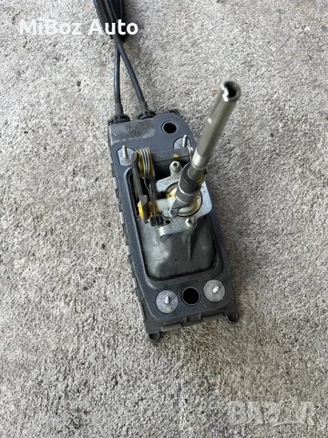 Скоростен лост Фолксваген Голф 5 VW Golf, снимка 3 - Части - 50211252