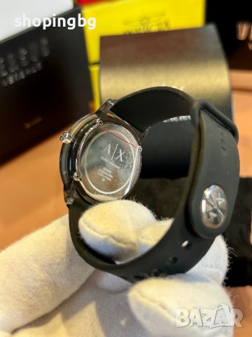 Дамски часовник Armani Exchange AX5556 Lola, снимка 4 - Дамски - 42990624