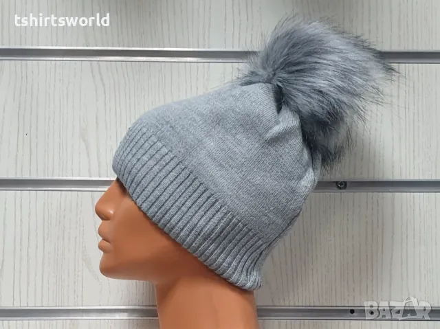 Нова зимна дамска шапка с камъчета с пух/помпон в сив цвят, снимка 6 - Шапки - 48209846