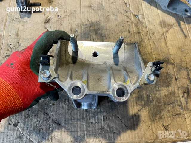Монтажна Скоба Двигател SUZUKI SX4 S-Cross JY 2018 1.0 Турбо, снимка 2 - Части - 51040072