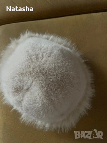 Дамска шапка с пух, снимка 5 - Шапки - 53418510