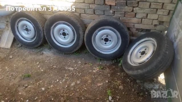 40 лв. Комплект (4) гуми с джанти за Голф 2