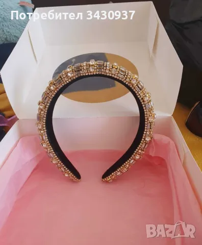 Златиста тиара покрита с кристали, снимка 2 - Колиета, медальони, синджири - 49083038